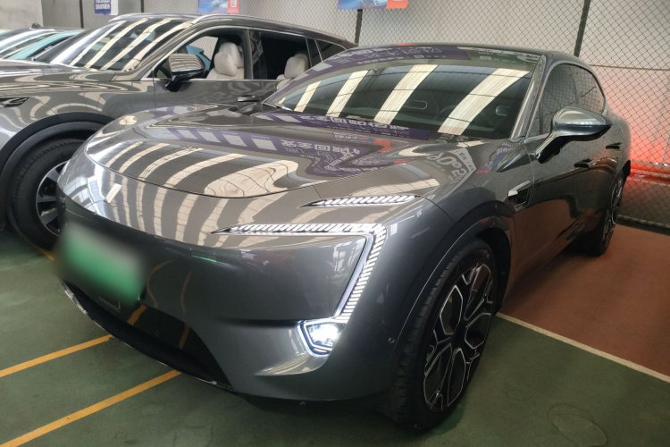 Avatr 11 2022 car image #2