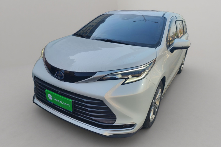 Toyota Sienna 2023 #2 Toyota Sienna 2023 car image #2