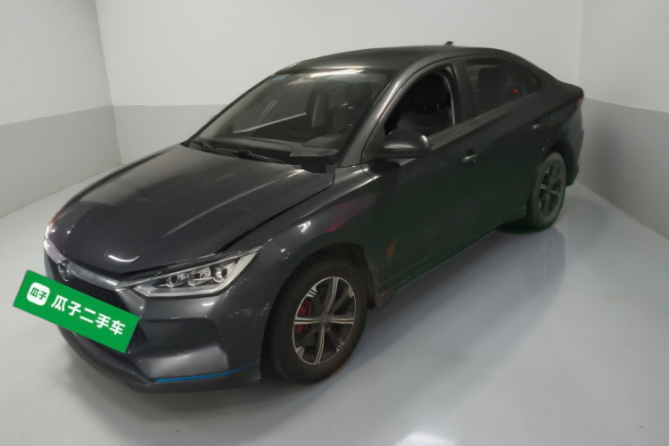 BYD e3 2020 immagine di auto #2