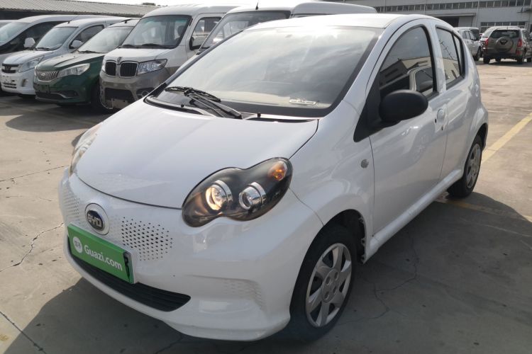 BYD e1 2019 #2 BYD e1 2019 car image #2