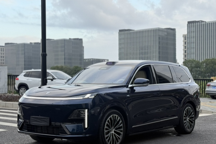 Deepal S09 2025 car image #2