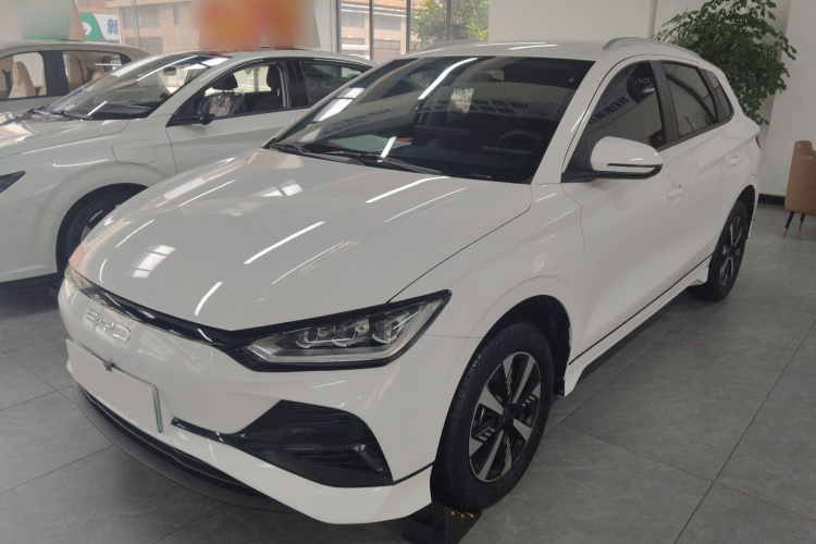 BYD e2 2024 image de voiture #2