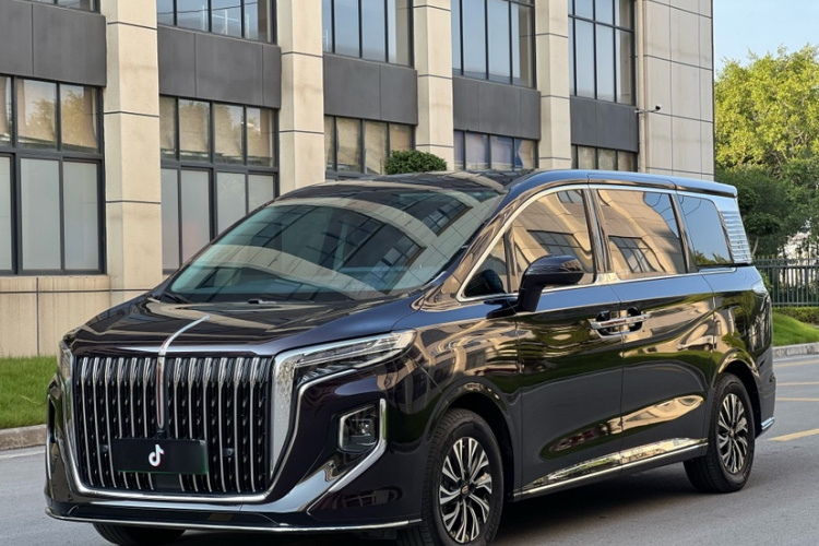 HongQi HQ9 PHEV 2024 car image #2