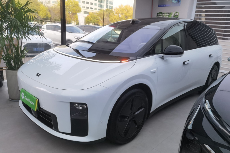 Li i8 2025 изображение автомобиля #2