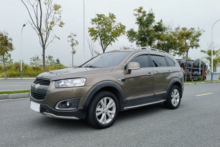 Chevrolet Captiva (Imported) 2015 car image #2