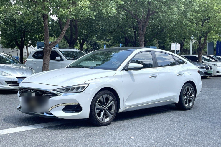 Hyundai Lafesta 2020 car image #2