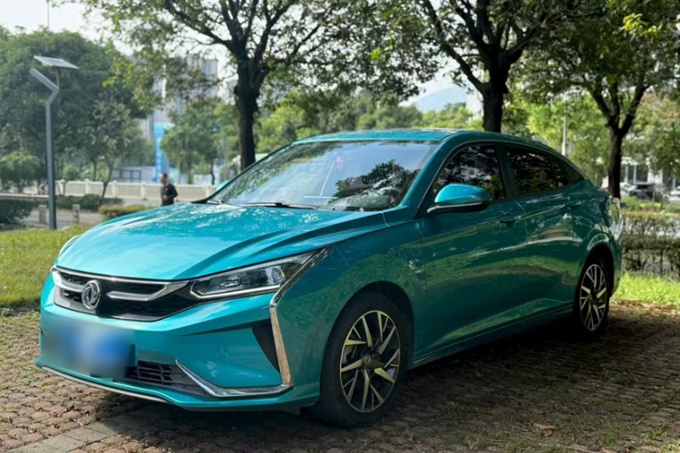 2019 image de voiture #2