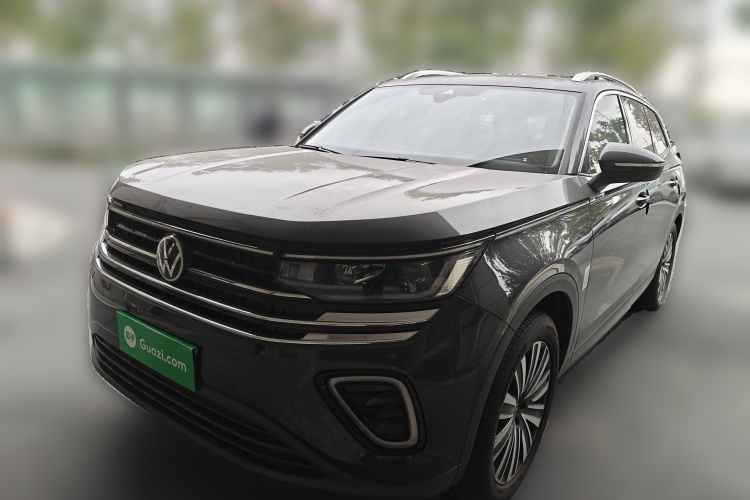 Volkswagen Tavendor 2023 car image #2