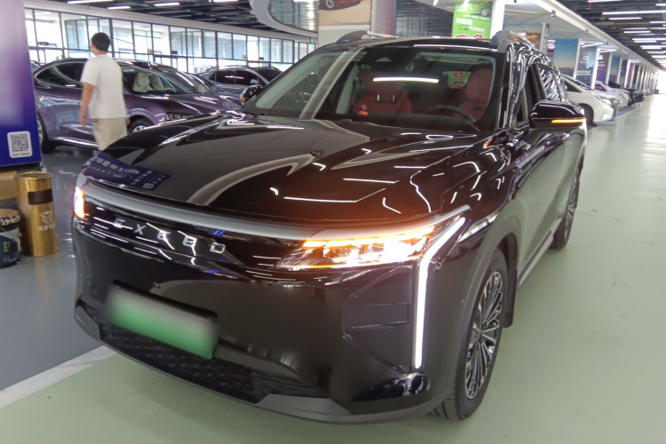 Exceed Yaoguang C-DM 2025 #2 Exceed Yaoguang C-DM 2025 car image #2