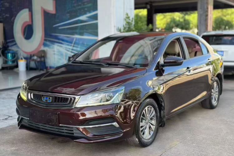 GEELY Emgrand 2018 car image #2