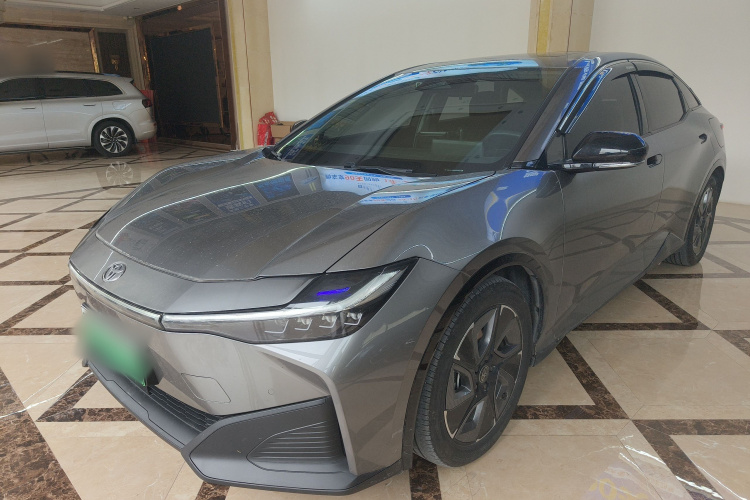 Toyota bZ3 2023 #2 Toyota bZ3 2023 immagine di auto #2