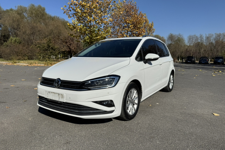 Volkswagen Golf Sportsvan 2020 car image #2