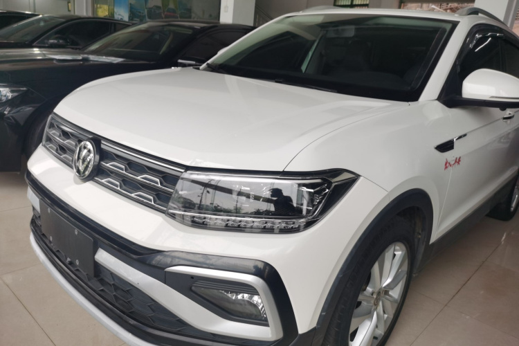 Volkswagen T-Cross 2020 #2 Volkswagen T-Cross 2020 car image #2