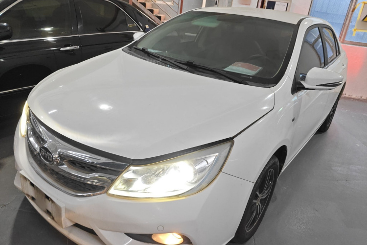 BYD SuRui 2016 car image #2