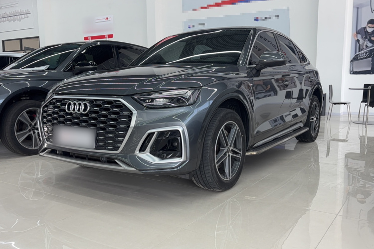Audi Q5L Sportback 2021 car image #2