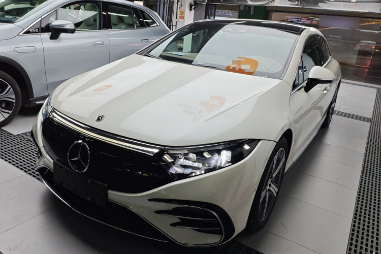 Mercedes-Benz EQS Class 2023 car image #2