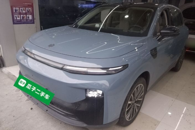 零跑汽车 零跑B10 2025 汽车图片 #2