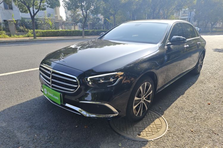 Mercedes-Benz E Class New Energy 2022 car image #2
