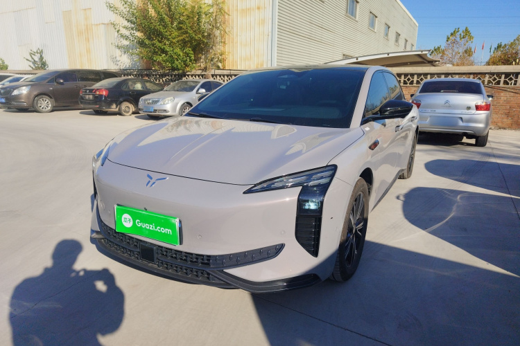 HongQi EH7 2024 car image #2