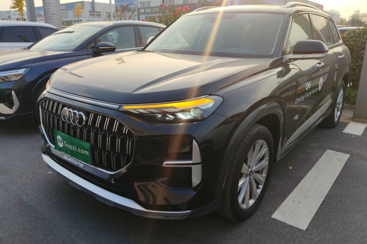 Audi Q6 2024 صورة سيارة #2