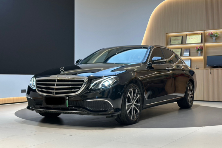 Mercedes-Benz E Class New Energy 2020 car image #2