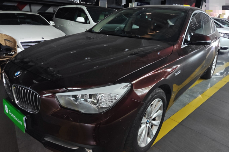 BMW 5 Series GT 2015 immagine di auto #2