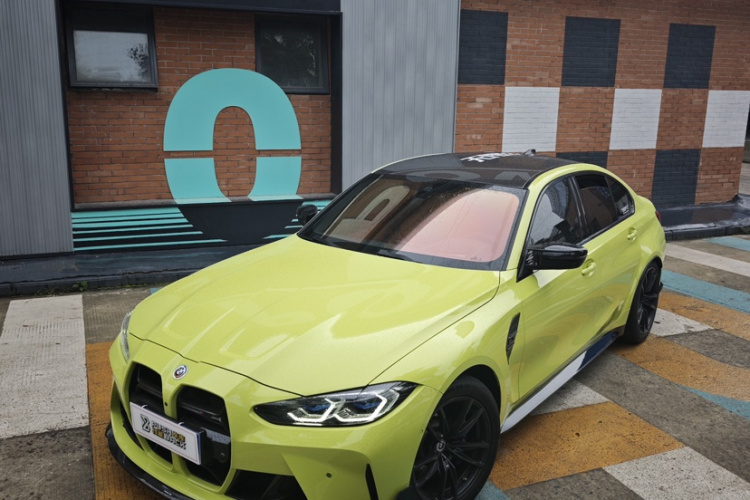 BMW M3 2023 immagine di auto #2