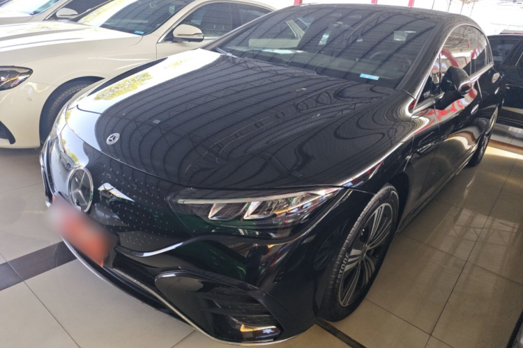 Mercedes-Benz EQE Class 2024 car image #2