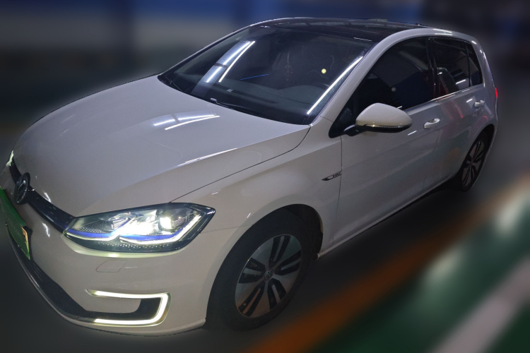 Volkswagen Golf Pure Electric 2020 imagen de coche #2