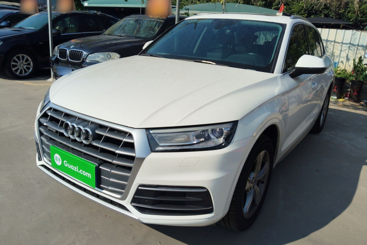 Audi Q5L 2019 #2 Audi Q5L 2019 car image #2