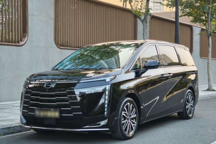 GAC Trumpchi E8 New Energy 2024 car image #2