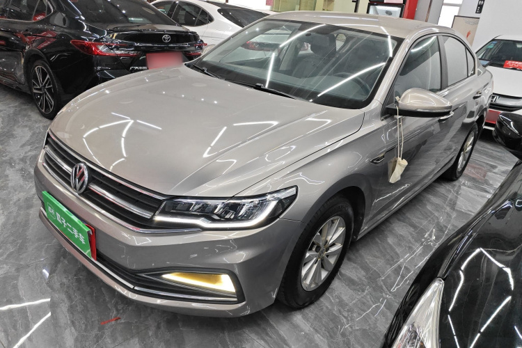 Volkswagen Bora 2019 car image #2