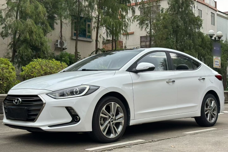 Hyundai Elantra AD 2018 car image #2