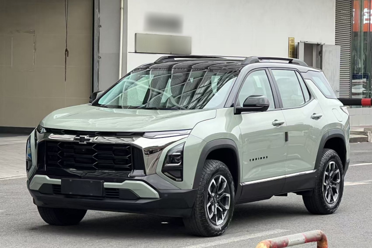 Chevrolet Equinox Plus 2025 car image #2