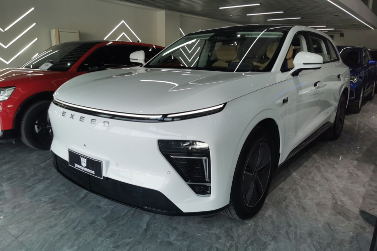 Exceed Stellar Era ET 2025 car image #2