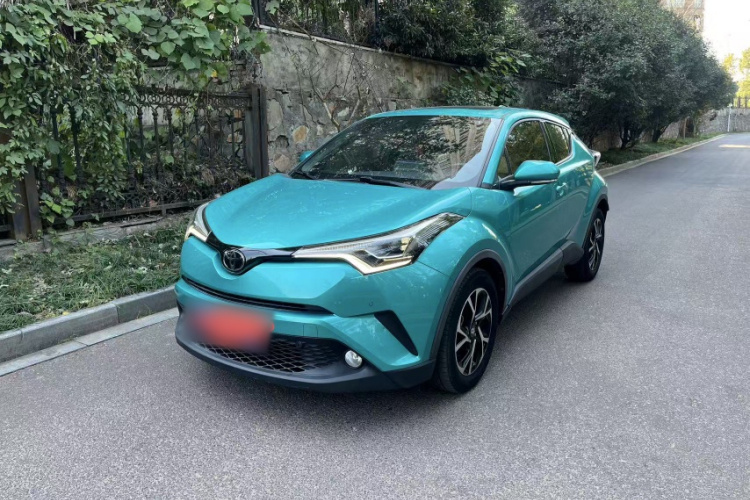 Toyota C-HR 2020 #2 Toyota C-HR 2020 car image #2