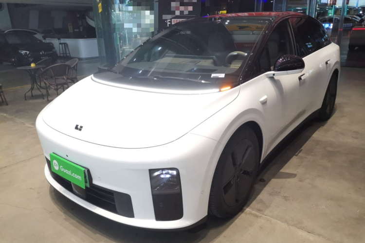 Li i6 2025 image de voiture #2