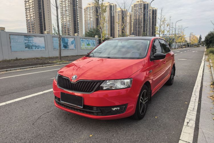 Skoda Rapid Spaceback 2016 immagine di auto #2