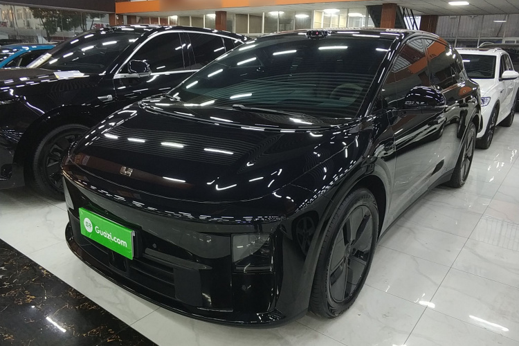 Li i6 2025 immagine di auto #2