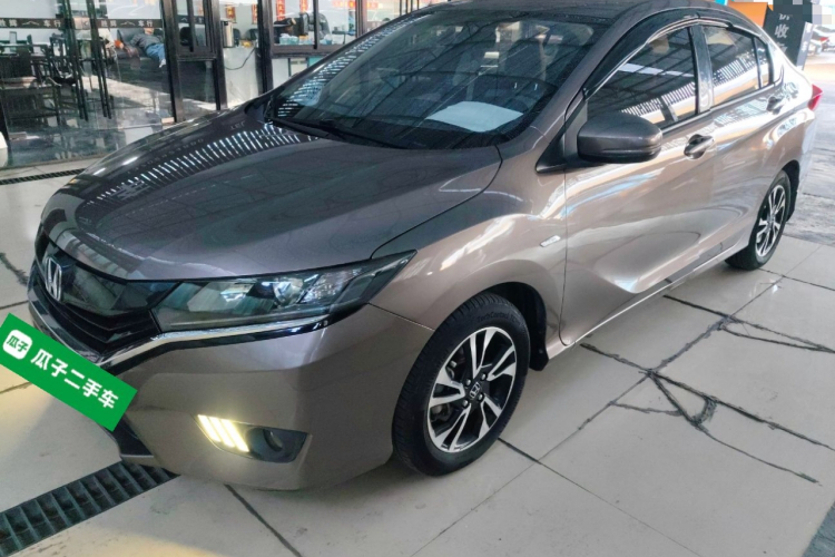 Honda Greiz 2018 car image #2