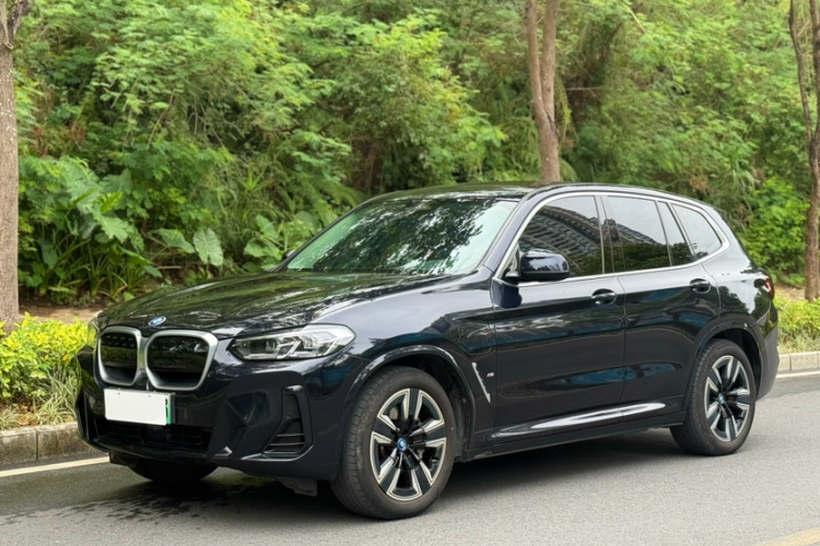 BMW iX3 2022 #2 BMW iX3 2022 car image #2