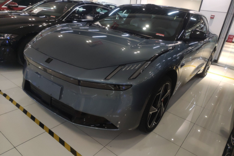 Lynk & Co 2024 #2 Lynk & Co 2024 car image #2