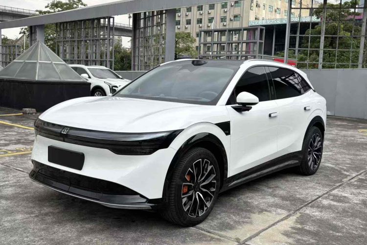 Zeekr 7X 2024 car image #2