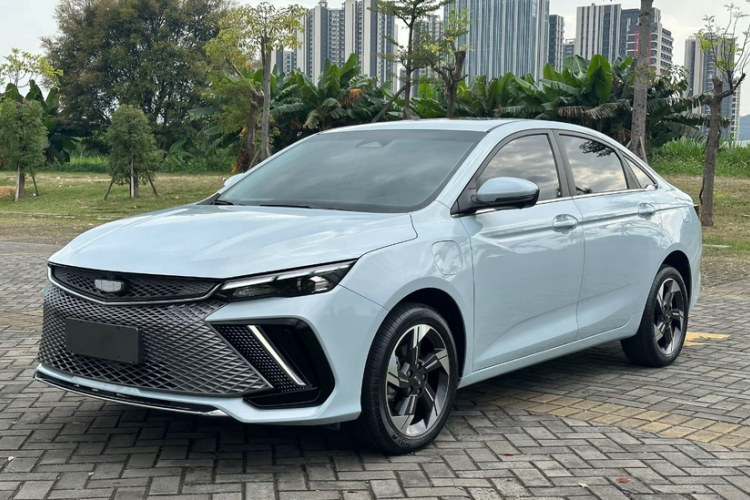 GEELY Emgrand L 2023 car image #2