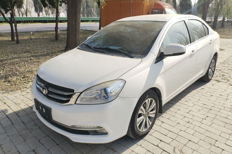 Great Wall C30 2015 car image #2