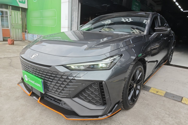 Changan UNI-V 2022 car image #2