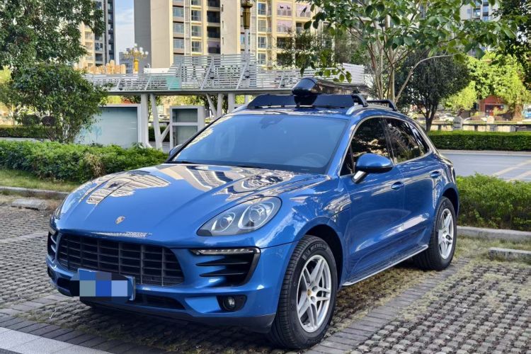 2018 immagine di auto #2