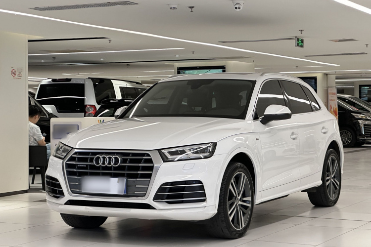Audi Q5L 2018 imagem de carro #2