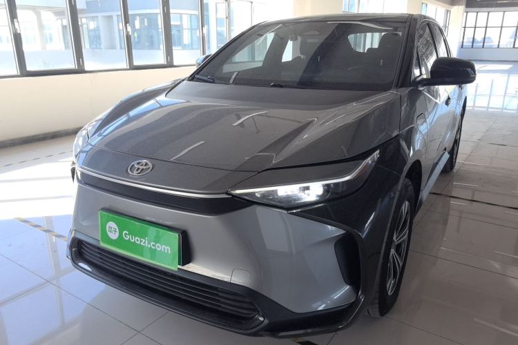 Toyota bZ4X 2022 immagine di auto #2