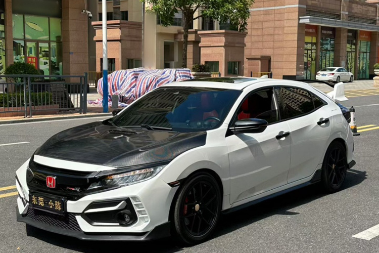 Honda Civic 2022 immagine di auto #2